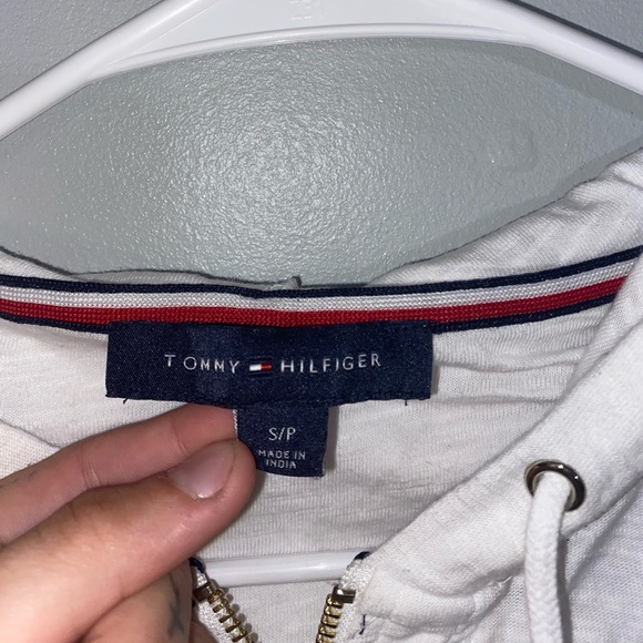 Tommy Hilfiger top - Picture 2 of 4